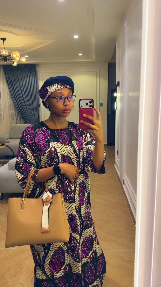hadizology's tweet photo. HADIZA💜💜💜 https://t.co/fXexOnoZBg