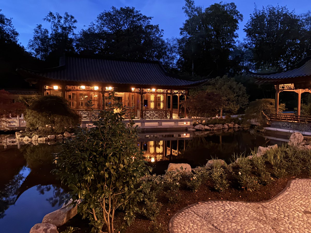 PeterWilson's tweet photo. The new Yangzhou garden opening today at @RHSBridgewater in Salford, is

magical 

the largest Chinese garden in Europe

that will attract attention from round the 🌍 https://t.co/kU26CeEc2I