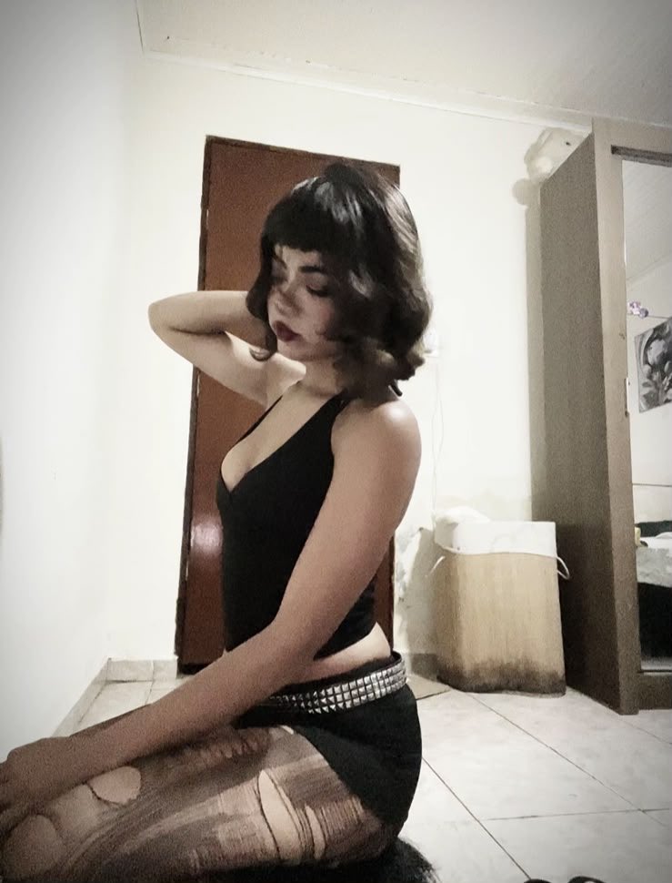 nin00c4_'s tweet photo. performar faz parte de mim💋 https://t.co/q24aJD5b4H