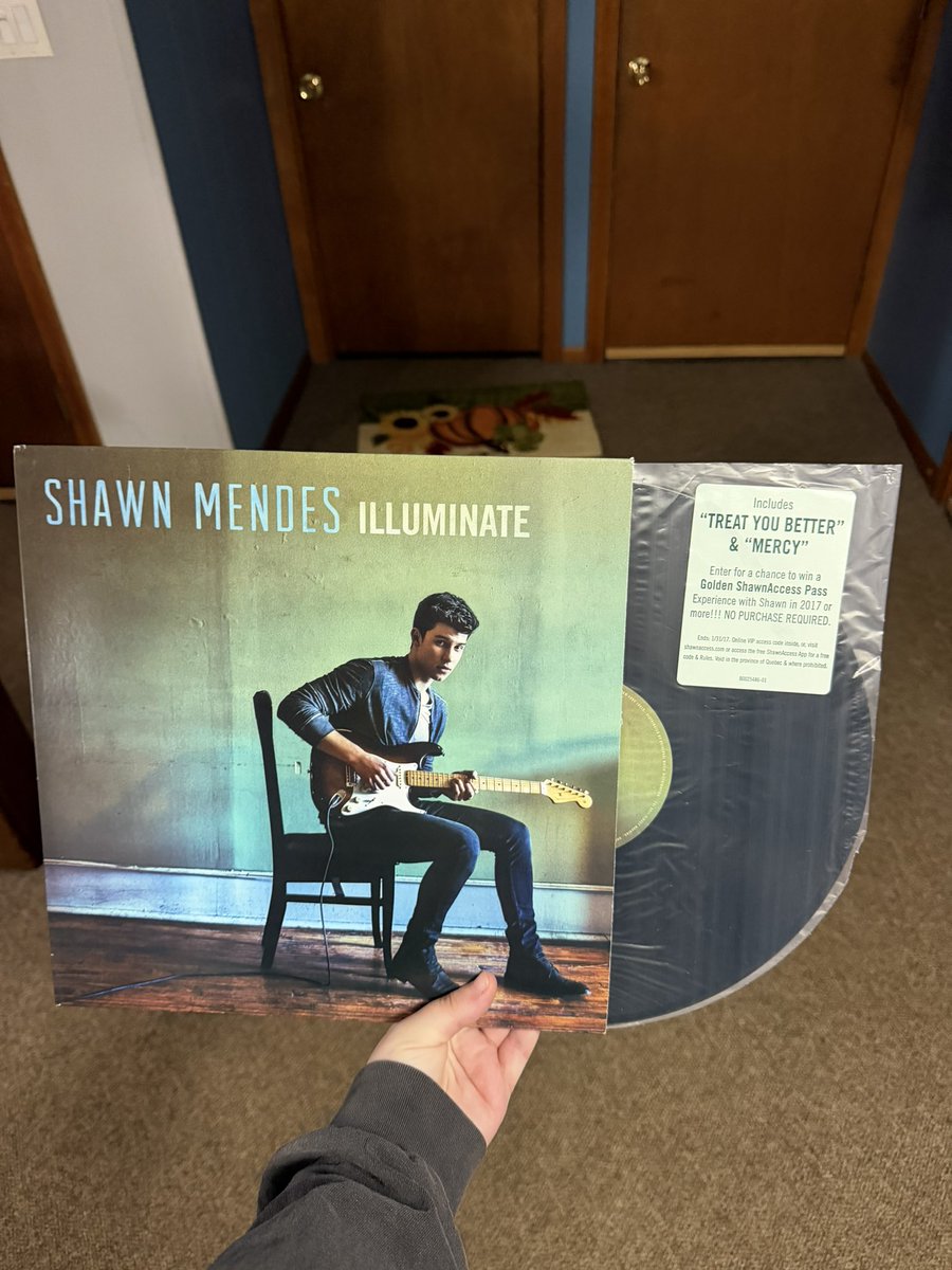 babyblueslh's tweet photo. 10 years of my absolute favorite @ShawnMendes album. I pulled this out today when ordering the special anniversary vinyls and shed a tear. @ShawnAccess can I cash in and win an experience still? 😂🩵

#Illuminate10 https://t.co/MRfGdFVTu0