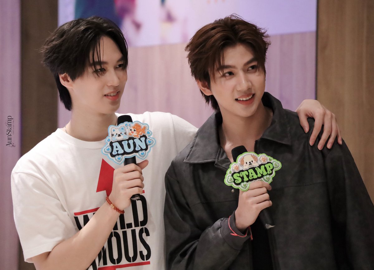 AunStampOFC_TH's tweet photo. พี่เขากลัวน้องหายไหมครับ🤣🤣🤣

[ #Aunstamp ] https://t.co/WlMxH2odpl