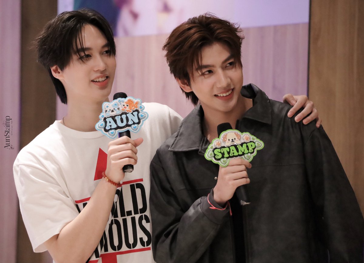 AunStampOFC_TH's tweet photo. พี่เขากลัวน้องหายไหมครับ🤣🤣🤣

[ #Aunstamp ] https://t.co/WlMxH2odpl