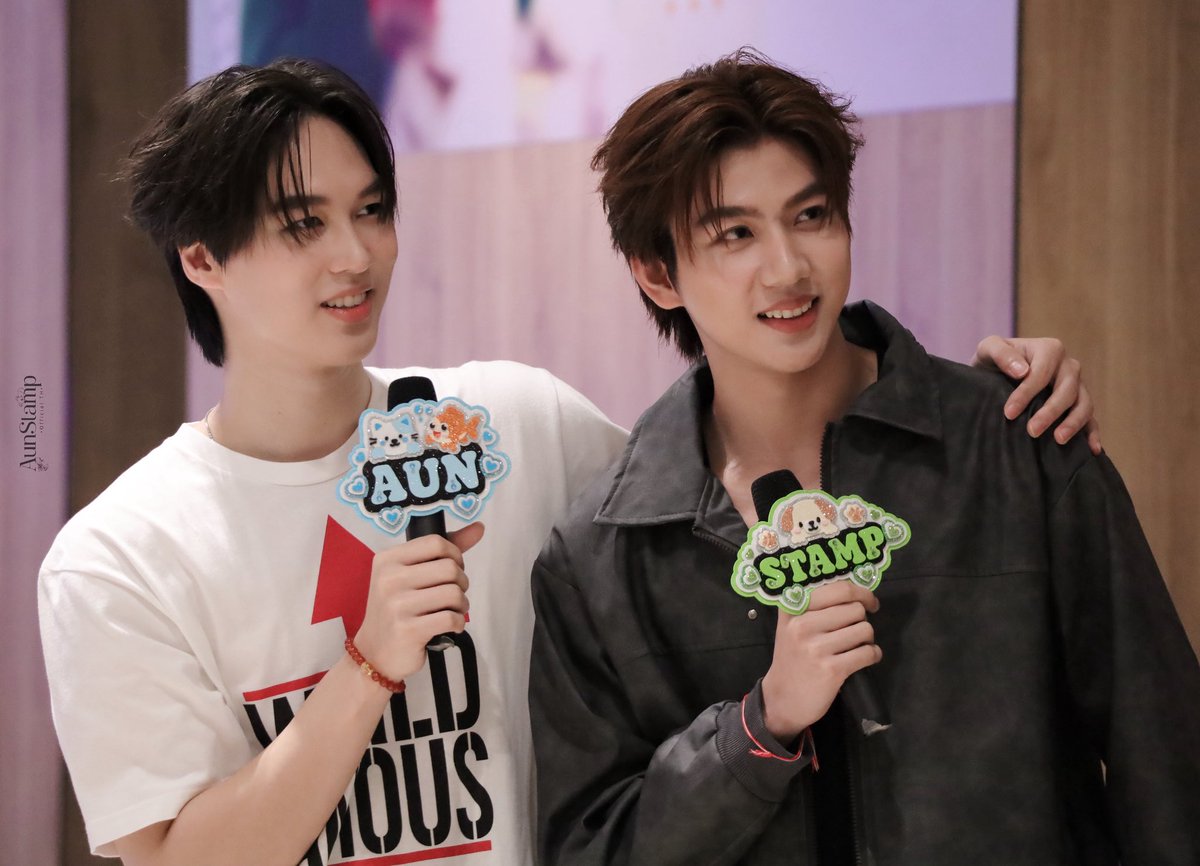 AunStampOFC_TH's tweet photo. พี่เขากลัวน้องหายไหมครับ🤣🤣🤣

[ #Aunstamp ] https://t.co/WlMxH2odpl