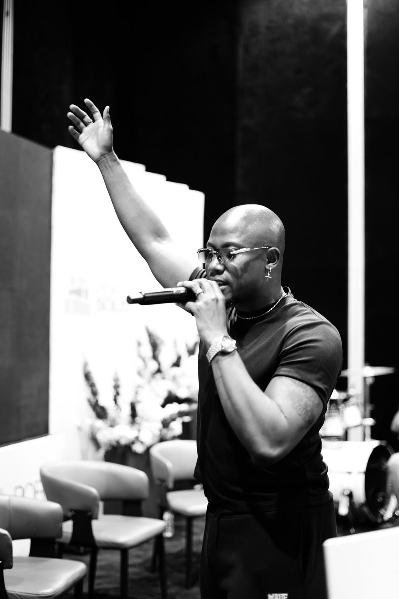 discoVerselive's tweet photo. Jpegs from rehearsal with @Syemca in preparation for tonight. See you soon! https://t.co/pTDQ0xn1WO