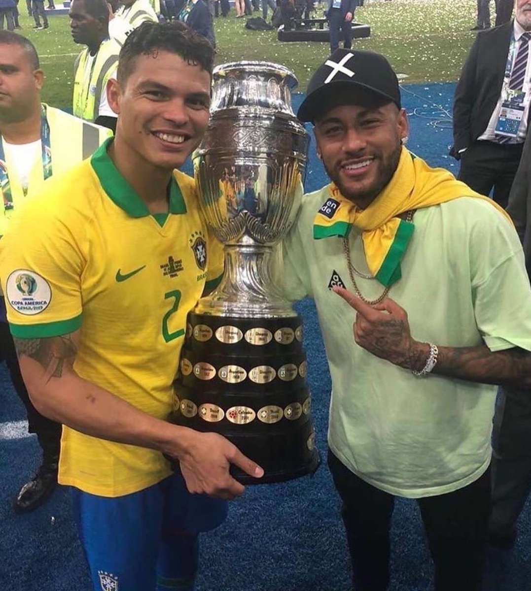 KalshiEPL's tweet photo. 🚨 DO YOU KNOW: Despite spending 16 years with Brazil, Neymar is the only Brazilian No. 10 of his era to retire without a World Cup or Copa América title.😳 🇧🇷 https://t.co/hALQ1YyJtz