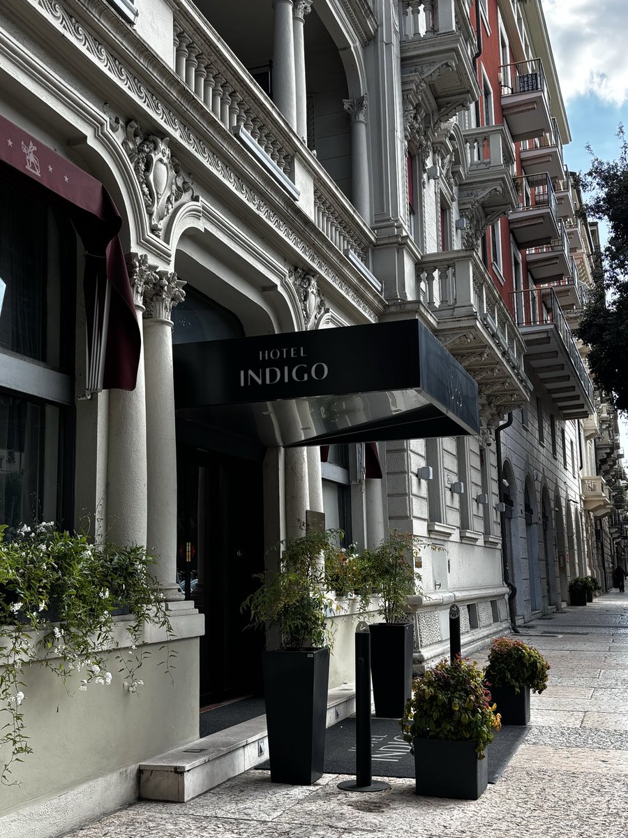 nepenthewa's tweet photo. Didn’t know Joon owns a hotel https://t.co/bQkQo7OONb