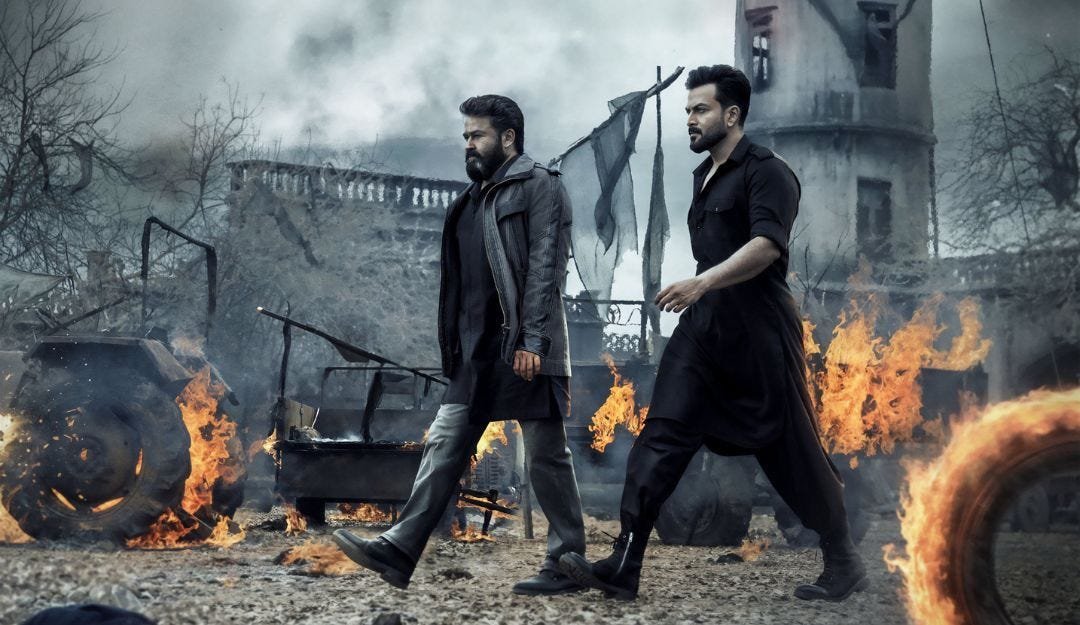 AJAYSANKARVS3's tweet photo. ലോകം മുഴുവൻ കണ്ട്രോൾ ചെയ്യുന്ന ഖുറേഷി അബ്രാം നോർത്ത് ഇന്ത്യയിലെ 1000 രൂപക്ക് തല്ലാൻ നടക്കുന്ന പാൻ പരാഗ് ഗുണ്ണകളോട് ഫൈറ്റ് ഉണ്ടാക്കാൻ പോകുന്നു 🥲🏃‍♂️ ലൂസിഫറിൽ നിന്ന് എമ്പുരാനിലേക്ക് വന്നപ്പോൾ പൃഥ്വിരാജ് എന്ന ഡയറക്ടറുടെ ഡൗൺഫാൾ സ്റ്റഡി ചെയ്യേണ്ടതാണ് 🙃📉📉📉 https://t.co/g6o54ByuOk