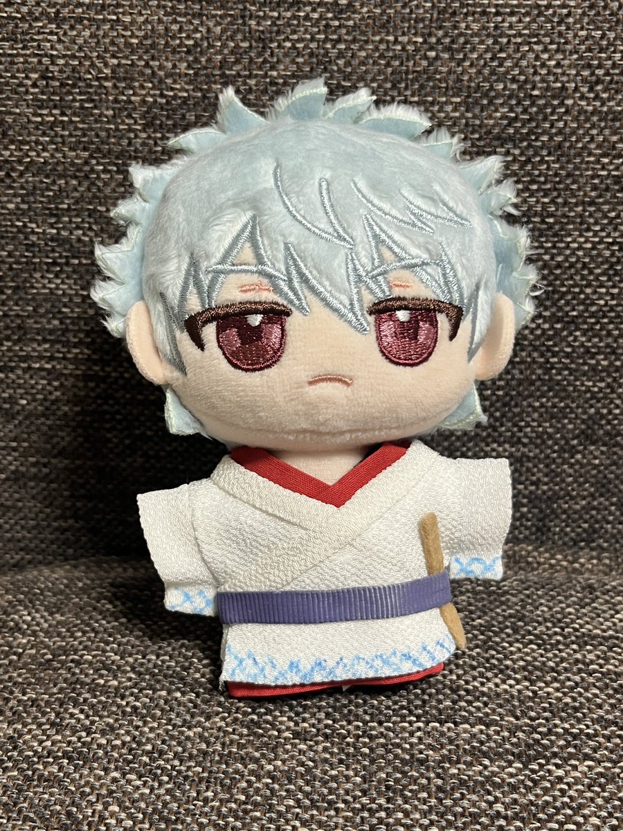 tekotekokoneko's tweet photo. 🍓萩衣装できた🙌🏻
柄は…Gは到底入れられず格子柄にすらならなかったけど…まぁ雰囲気で！！
ほつれ止め液をフェルトに付けるとちゃんとしっかりした木刀になって嬉しい☺️ https://t.co/yzHkkOxhDy