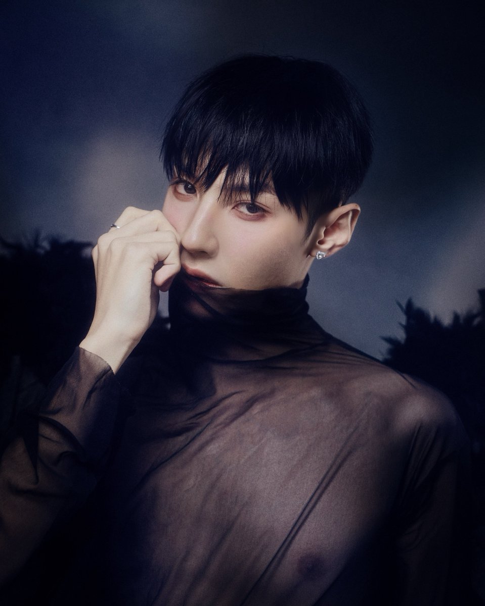 realwangjyunhao's tweet photo. See you under the moon 🌕
 
Photography / @presstheshutter99
Makeup &amp; Styling / @callingari1
Hair / @dodo_ivy
#中秋節 #王君豪 
#wangjyunhao #GUNO
#angel https://t.co/u1F2o9W7On