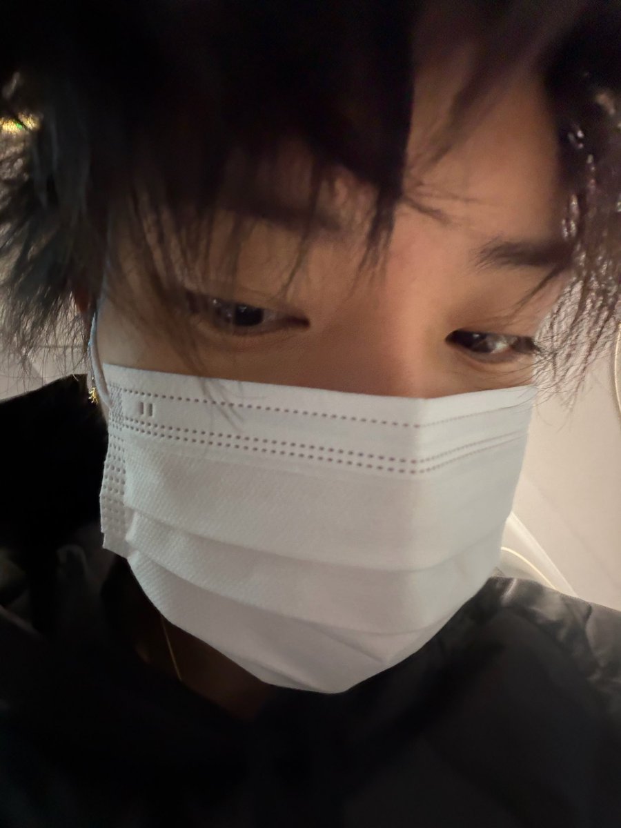 dari__ohyul's tweet photo. #SMS_Ohyul_Hari_Ini - 260925 | 6.52 PDT

🐈‍⬛ *kirim foto*
🐈‍⬛ ✈️
🐈‍⬛ 🫩🫩
���‍⬛ otw ke LA gan

#OHYUL #오율 https://t.co/FffMtNiUuu