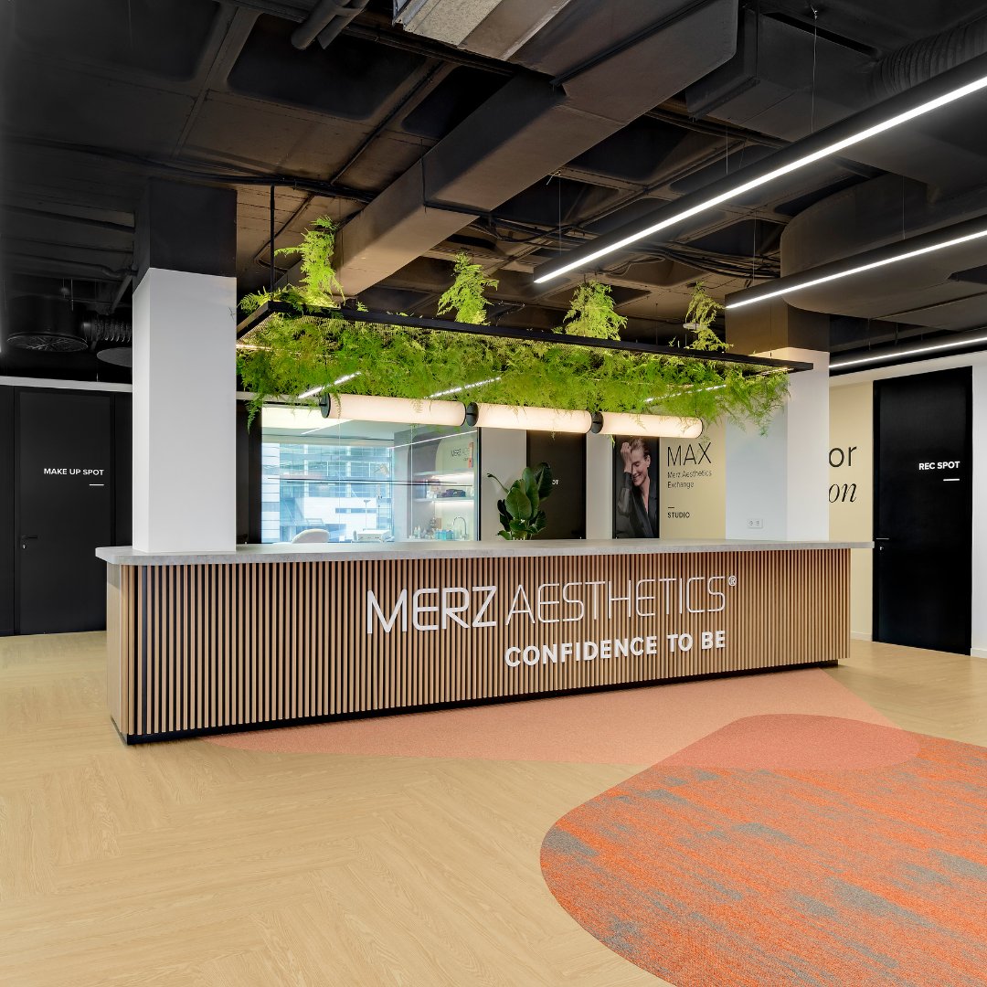 Luxury_Spain's tweet photo. @MerzAesthetics , líder en medicina estética, celebra más de 115 años de innovación y excelencia. Su enfoque científico transforma la confianza personal, ofreciendo soluciones personalizadas y responsables.  

Descubre más ⬇  
https://t.co/fJnki2ezZ9 https://t.co/mekR5AW44P