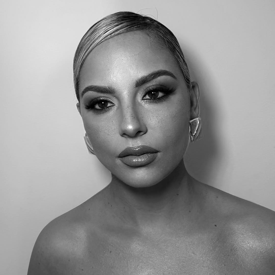 GayleneRaiche's tweet photo. THE ART OF BRIDAL BEAUTY

Un equilibrio perfetto tra luce, eleganza e precisione. Pelle luminosa, dettagli soft glam e linee pulite per un look bridal senza tempo, impeccabile in ogni scatto e in ogni emozione. Luxury Bridal Makeup Artist | Booking https://t.co/a4apoGAKRa