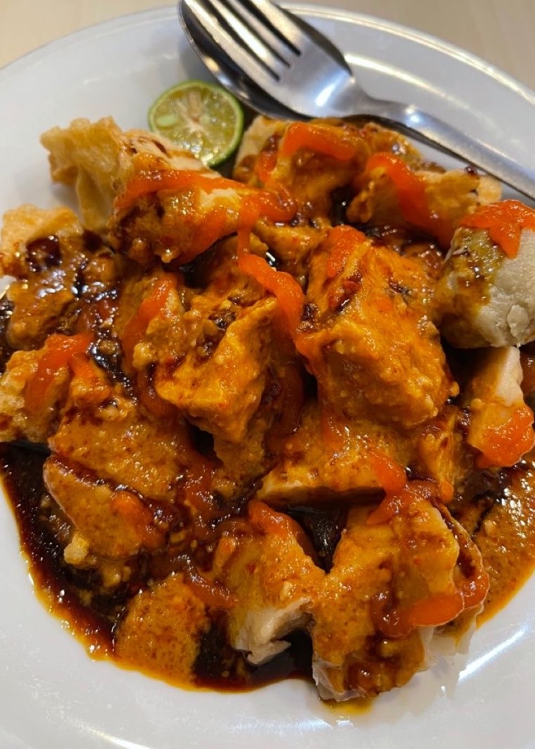 hopefulhob's tweet photo. THIS OR THAT 🌟

Mie ayam atau Batagor? 🤤🤤 https://t.co/scIA6oTwYl