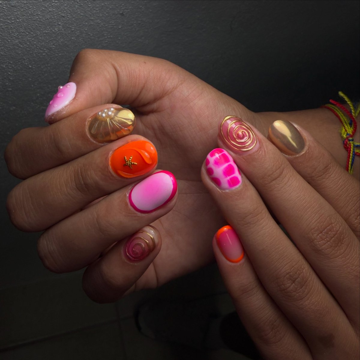 PiedadBrodbw's tweet photo. Uñas que combinan con cualquier atardecer frente al mar. https://t.co/bNNDaaV9Pz