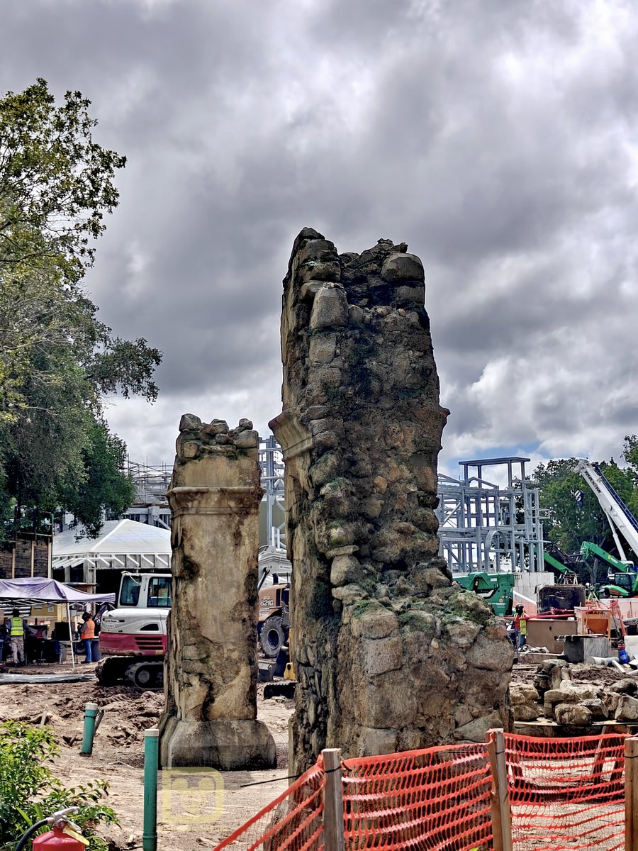 DisneyWorldTom's tweet photo. 🌿 A closer look at Tropical Americas at Disney’s Animal Kingdom. I stopped by September 24, and the rockwork around Pueblo Esperanza already shows an impressive amount of fine detail, with layered textures and carved elements beginning to bring the area to life! https://t.co/FCpxRip0hq
