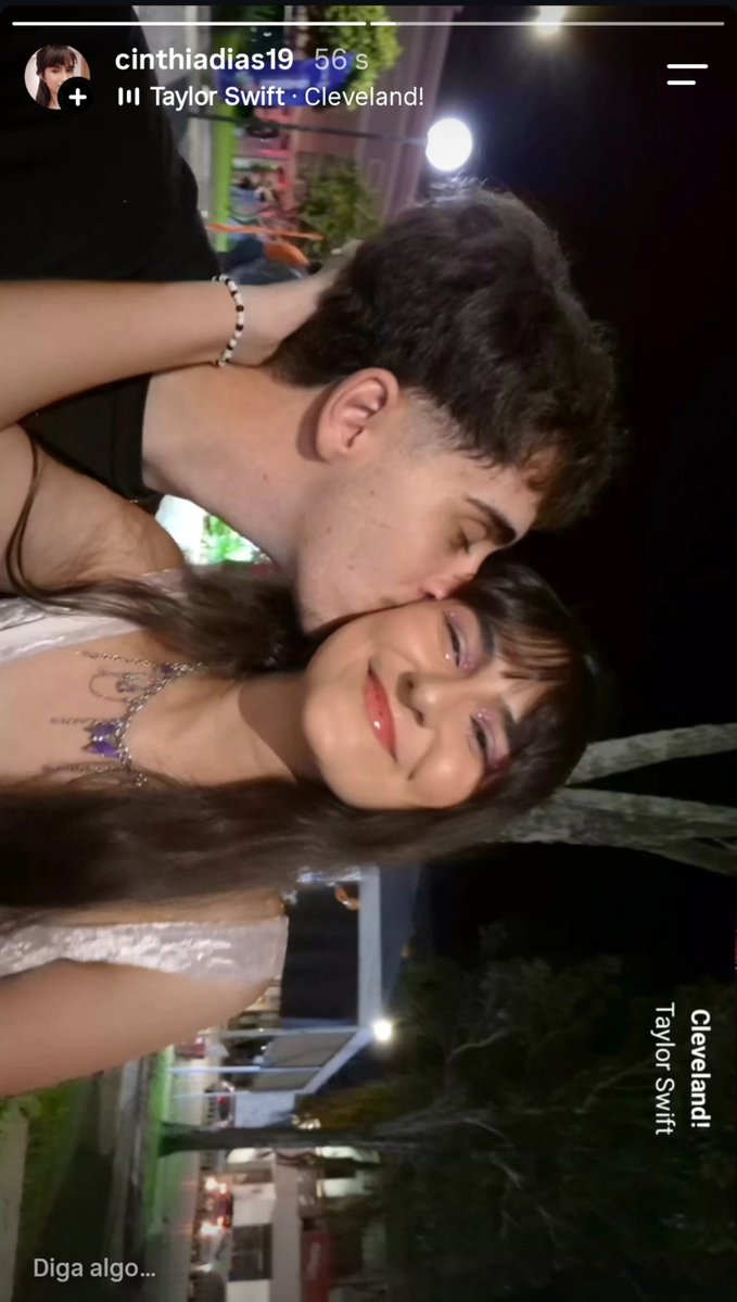 folktied's tweet photo. casal mais fofinho do mundo https://t.co/lxgn0M4n7F