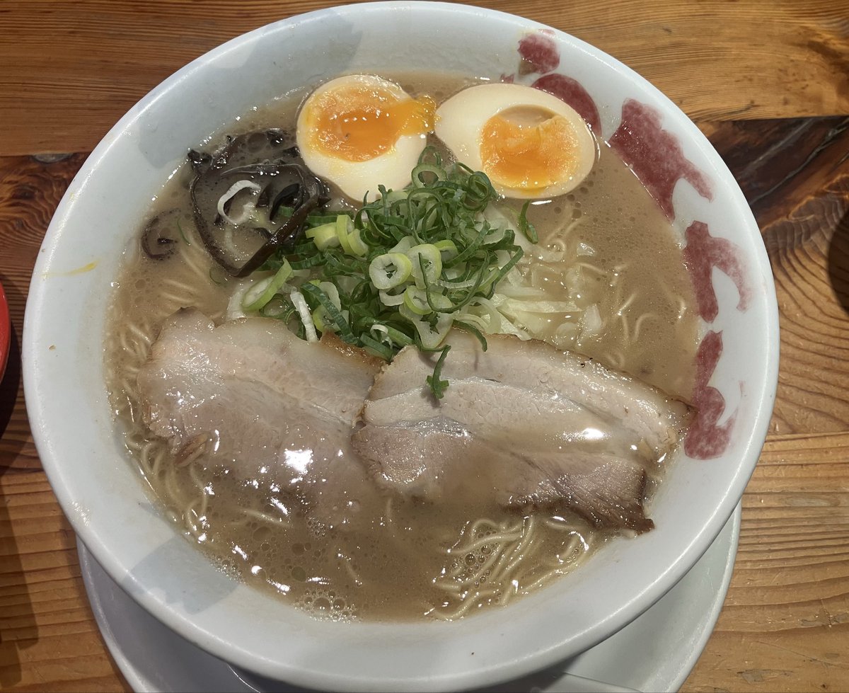 boost72589707's tweet photo. やっと晩御飯🍜
この時間からフルセットw https://t.co/yM6vevVdnj