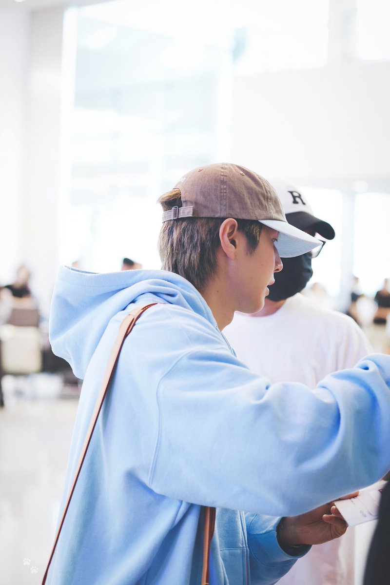 catfp_09's tweet photo. 🧢🐾 #이강인 https://t.co/xm7uaHB8Eu