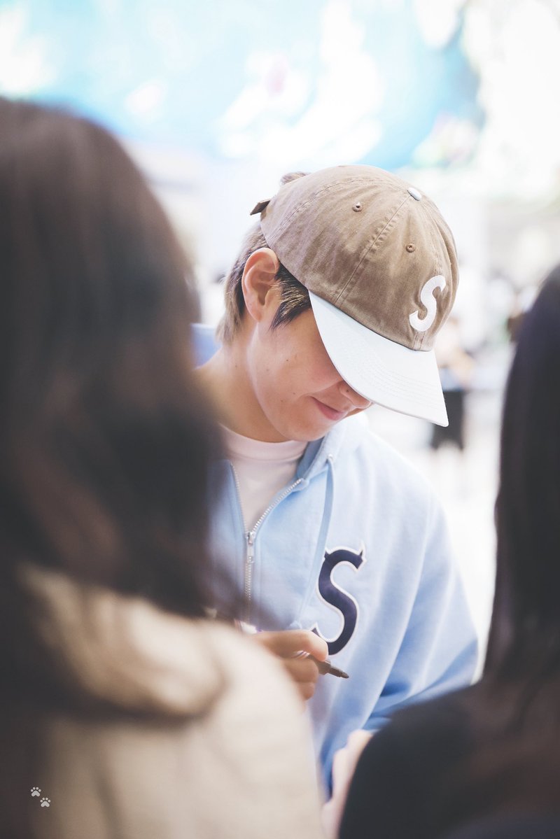 catfp_09's tweet photo. 🧢🐾 #이강인 https://t.co/xm7uaHB8Eu