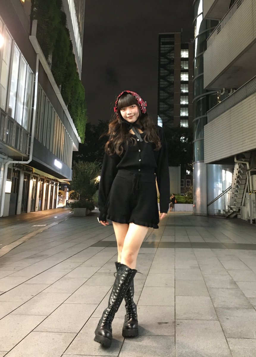 himeri_momiyama's tweet photo. オンラインお話会ありがとうございました💙
たくさんお話できて楽しかった〜⭐️
いつも色んなお話共有してくれるの嬉しいな🫶🏻💕
完売もほんとにありがとう🥹！！

9月のコーデもすき？？🍁♡

 #ひめんしょん。 https://t.co/TuTlWaQnQl