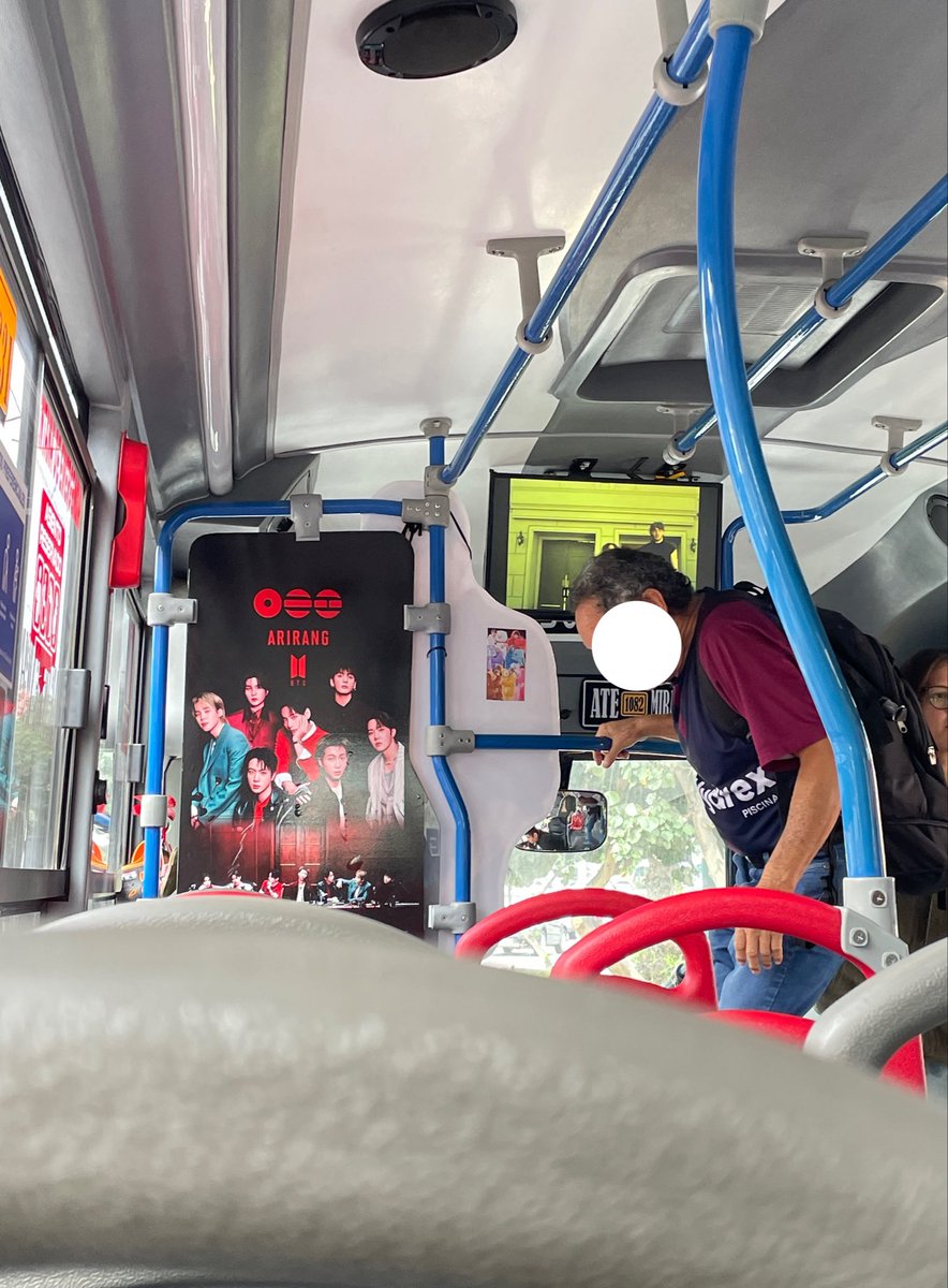 taecovers's tweet photo. al bus q tenía q subirme para ir a la pop up 👏 https://t.co/uoALaSty2J