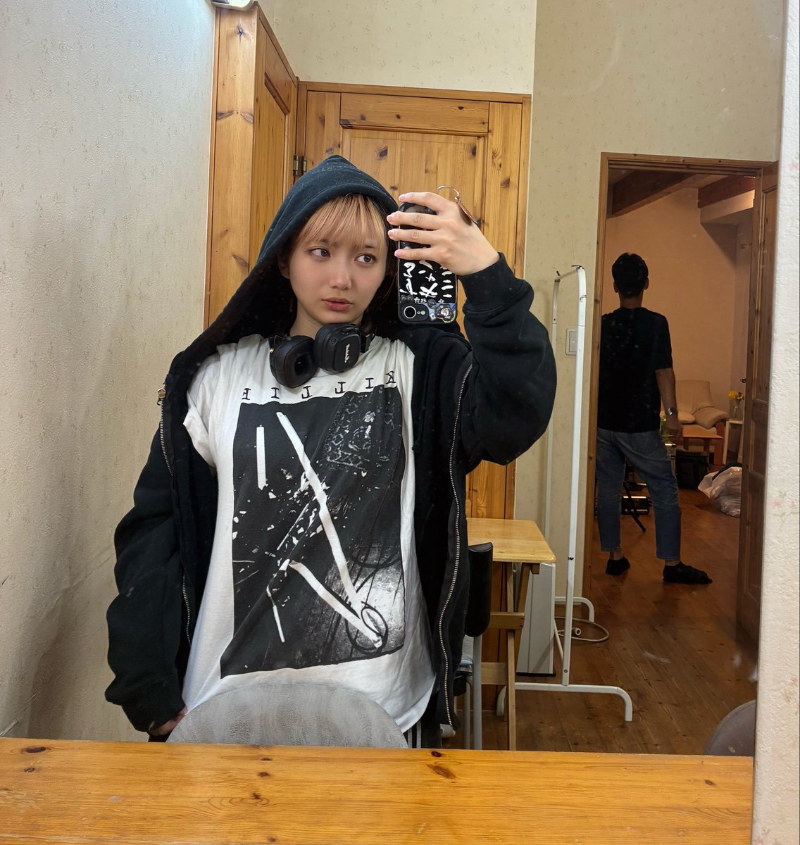 riko_hoshino's tweet photo. 本日のバンドTシャツはkillie https://t.co/w2wQymwX2I