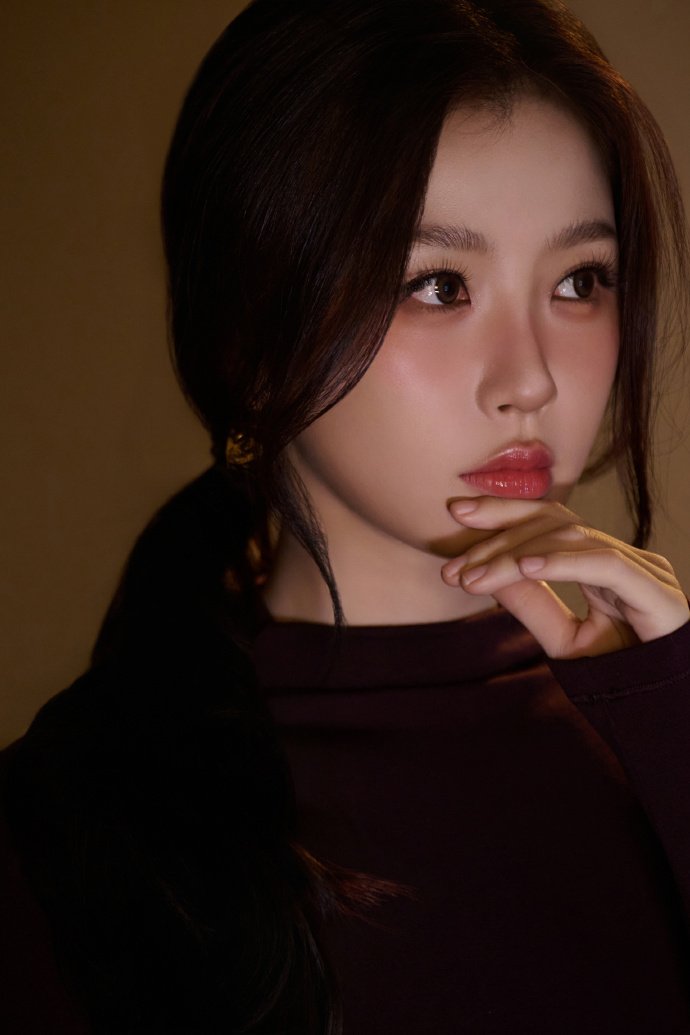 Ang9lShuxin's tweet photo. Esther Yu Shuxin Studio Update 2/3
Wishing everyone a happy Mid-Autumn Festival! 🥮
#YSX #YuShuxin #EstherYu #Shuxin #虞书欣 https://t.co/O17FB1kRDy