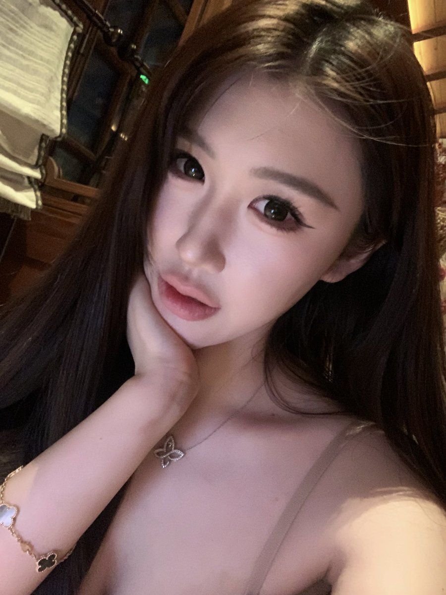ayuanuu's tweet photo. 中秋快乐呀 https://t.co/lymRz3VWyn