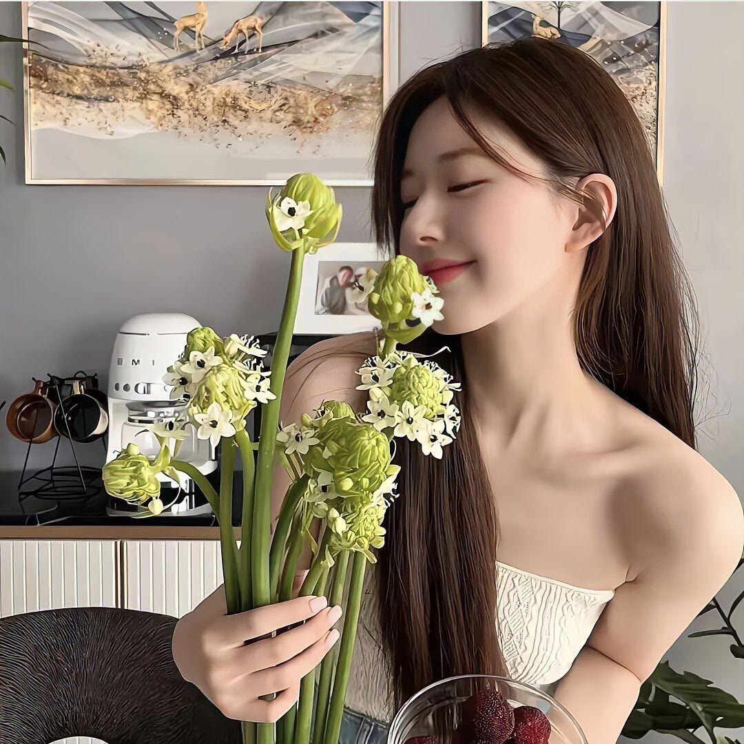 TashaArriztt's tweet photo. had↪06年，158cm，48kg天津同城有没有人在线 想碰见一个（许愿一个同城男生）韶关😑🦂 #天津 #约炮 #女大 https://t.co/HrOarnY2Gf