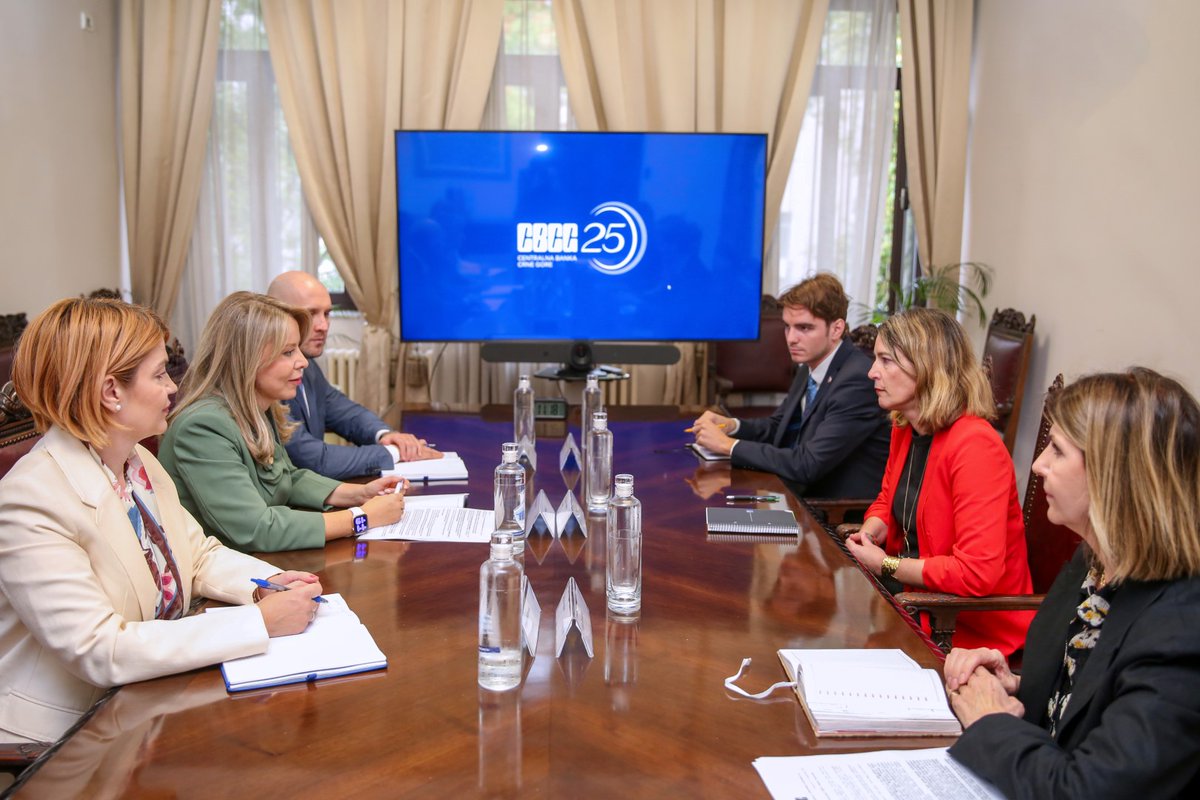 centralnabanka's tweet photo. 🇲🇪🇫🇷 Governor @IrenaRadovicMNE met with newly appointed French Ambassador to Montenegro Cécile Humbert-Bouvier.
🇪🇺 They discussed #CBCG’s preparations for future #ESCB membership and the tangible benefits of EU integration – lower costs, faster and safer payments, and stronger institutions.