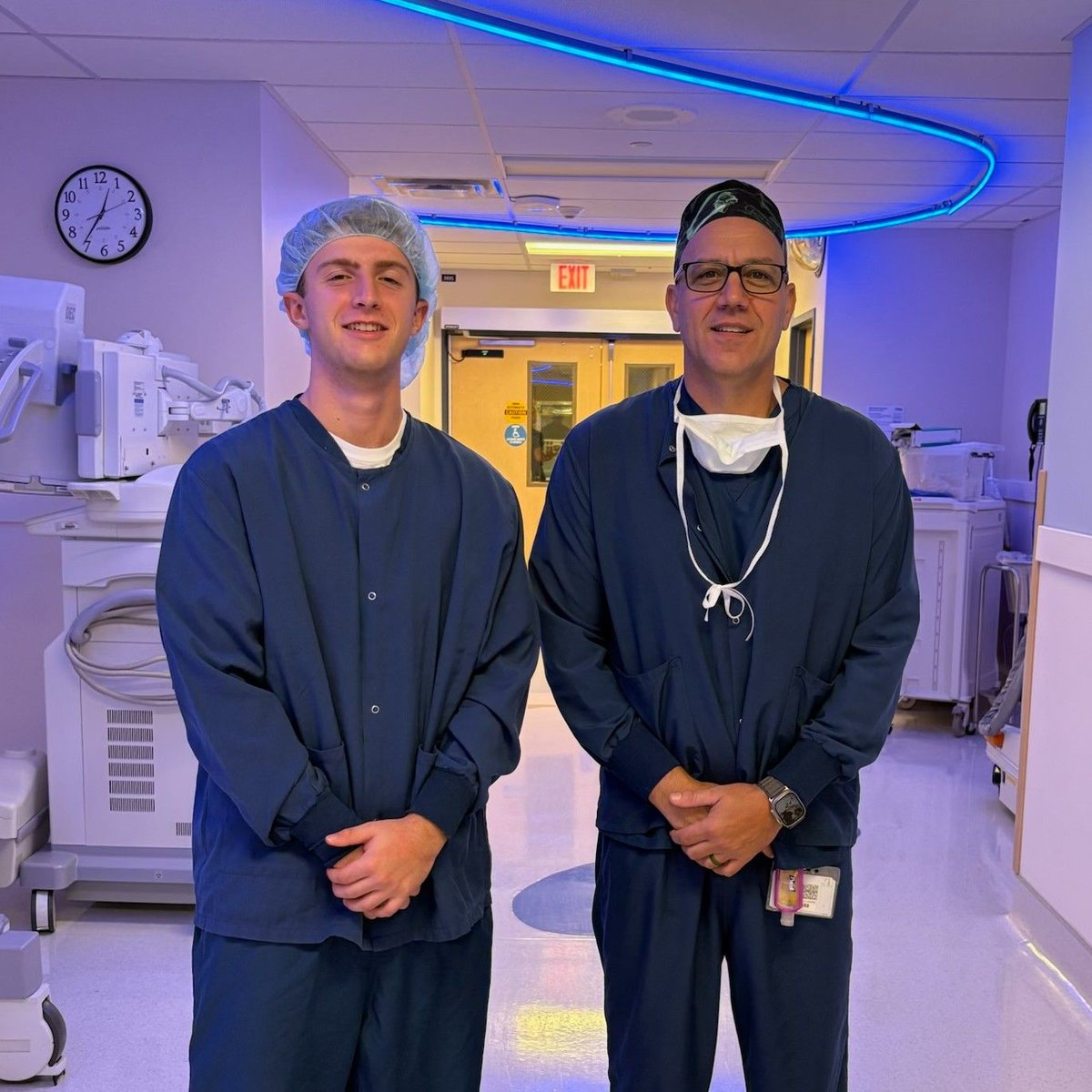 avonoldfarms's tweet photo. Our Advanced Independent Projects are in full-swing this fall! Thank you to Joe Sullo ���19 of Staypoint Realty, Dr. Indelicato P’24, ’24, of CT Children's, and Dr. Caputo P’16, ’17 of Orthopedic Associates of Hartford for brining these driven young students into their workplace. https://t.co/wjulnrPZoo