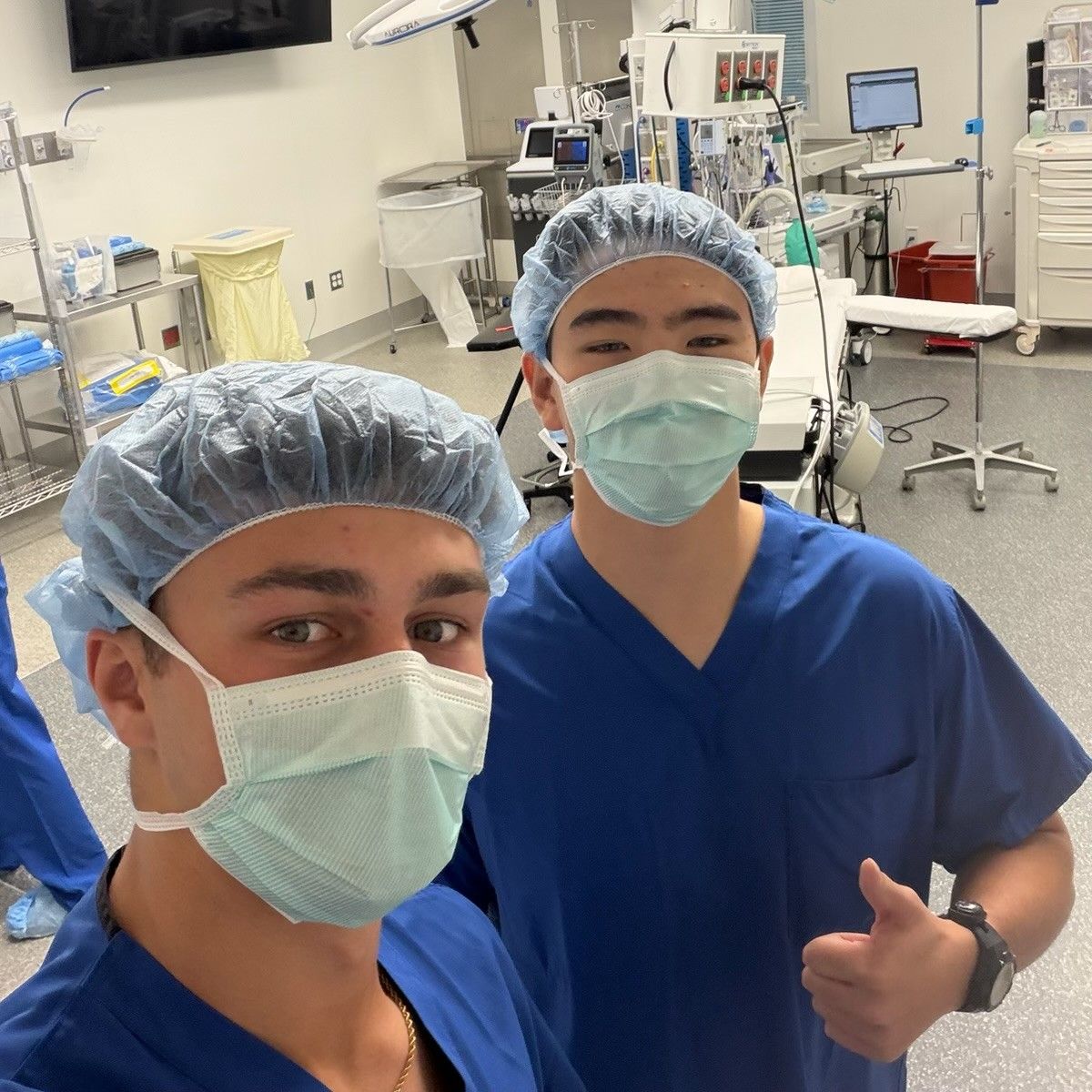 avonoldfarms's tweet photo. Our Advanced Independent Projects are in full-swing this fall! Thank you to Joe Sullo ���19 of Staypoint Realty, Dr. Indelicato P’24, ’24, of CT Children's, and Dr. Caputo P’16, ’17 of Orthopedic Associates of Hartford for brining these driven young students into their workplace. https://t.co/wjulnrPZoo
