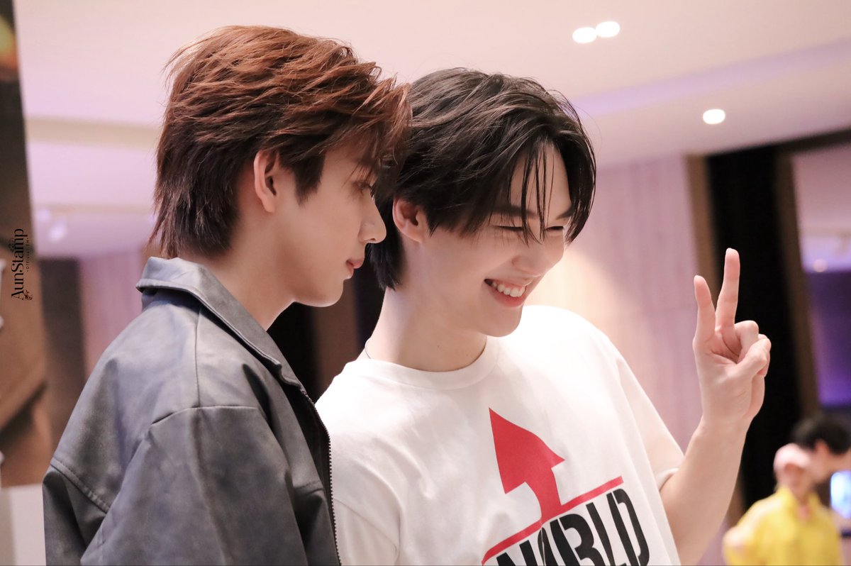 AunStampOFC_TH's tweet photo. ข้างๆยังน่ารักขนาดนี้แล้วข้างหน้าละ🫠

[ #Aunstamp ] https://t.co/Pj1FDJlOHn