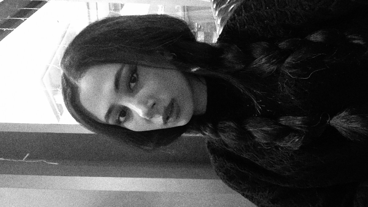 sbllsblll's tweet photo. İçimiz gibi🖤🤍 https://t.co/yhM8P3WsDp
