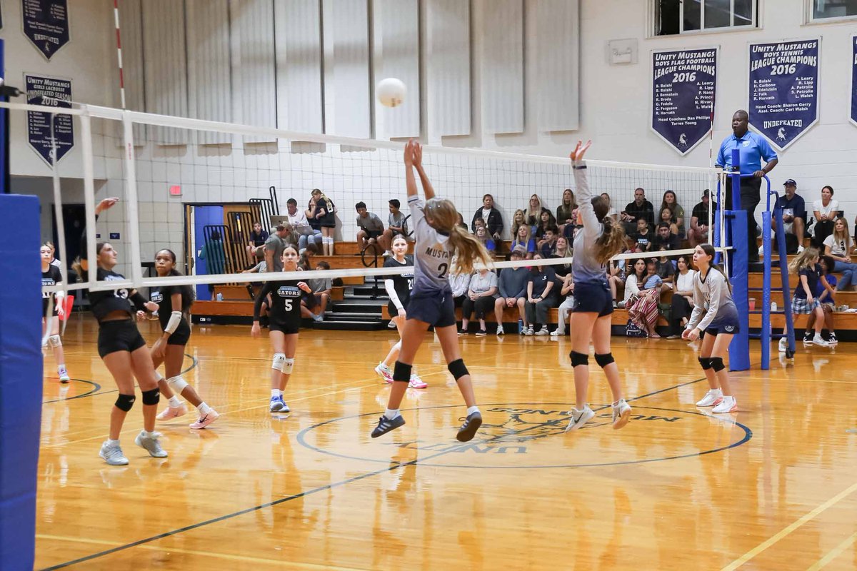UnitySchoolFL's tweet photo. 🏐 Our JV and Varsity girls volleyball teams had an awesome week, capped off with an exciting win against Gulfstream School! Next up, our Mustangs hit the road to take on Trinity Lutheran on Monday, September 28th. Let's go! 💙🧡

#UnitySchoolFL #UnityAthletics #DelrayBeach https://t.co/soPJyayWdz