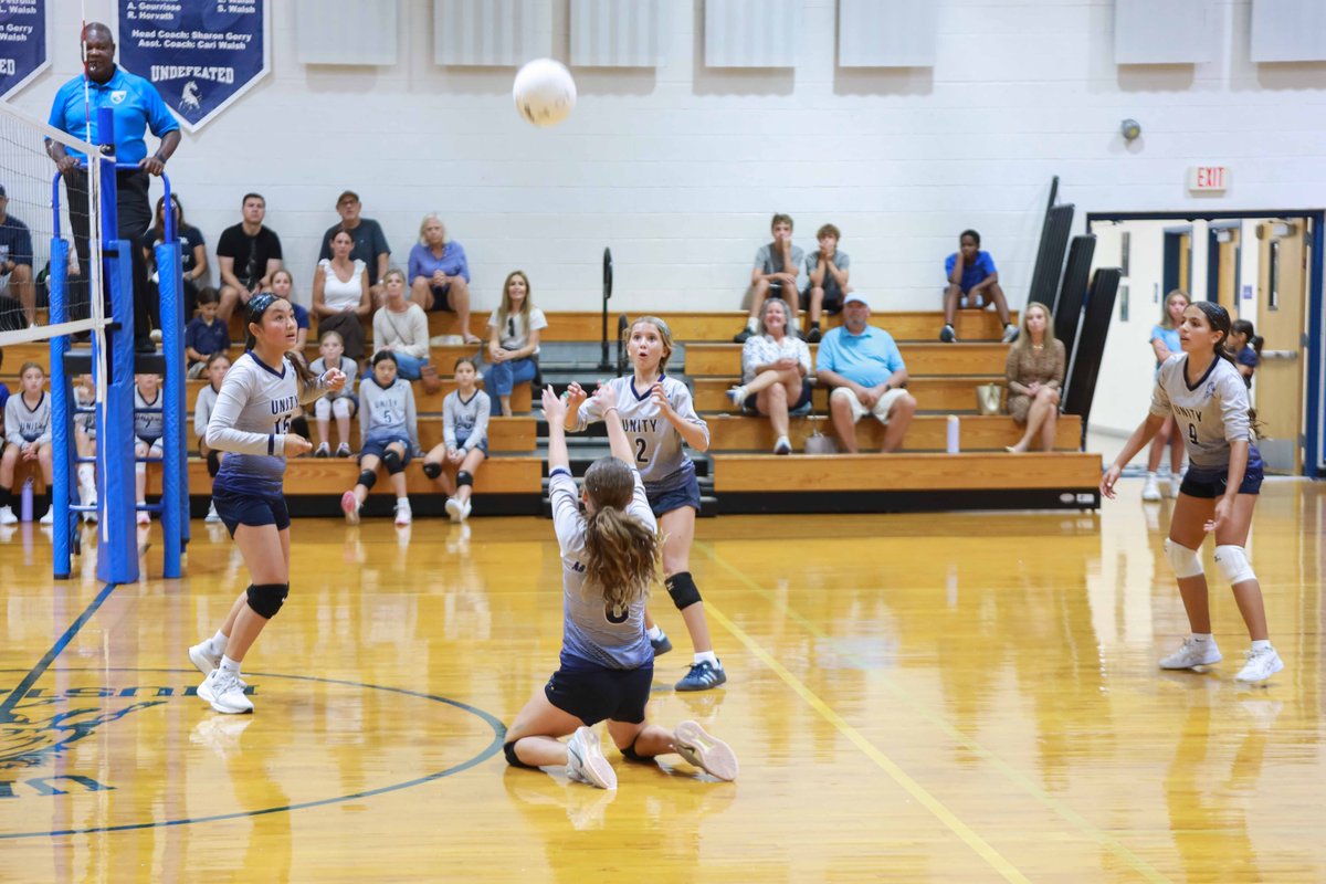 UnitySchoolFL's tweet photo. 🏐 Our JV and Varsity girls volleyball teams had an awesome week, capped off with an exciting win against Gulfstream School! Next up, our Mustangs hit the road to take on Trinity Lutheran on Monday, September 28th. Let's go! 💙🧡

#UnitySchoolFL #UnityAthletics #DelrayBeach https://t.co/soPJyayWdz