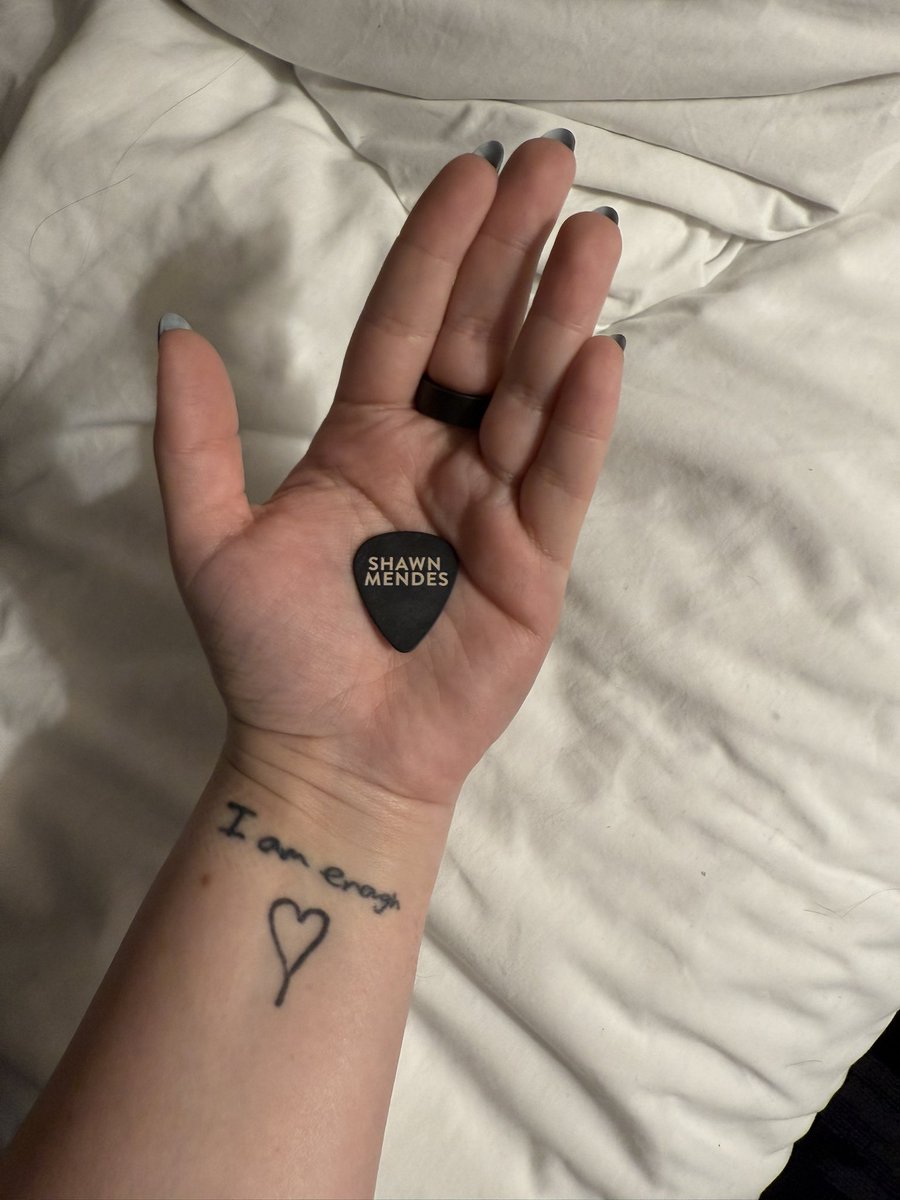 babyblueslh's tweet photo. @ShawnMendes you’ll forever have an impact on my life and I am so thankful for the times I’ve gotten to tell you that. Forever thankful to have your words on me for eternity 🩵🥹Illuminate forever 🌟  #Illuminate10 @ShawnAccess https://t.co/etF5Ugg8JS