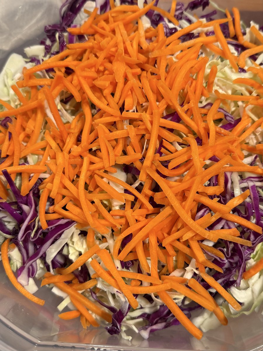 FsuSimon's tweet photo. Sweet Slaw for the Tailgate tomorrow. Gonna smoke some pork tonight🍢🍢 https://t.co/rt0dxpQkNX