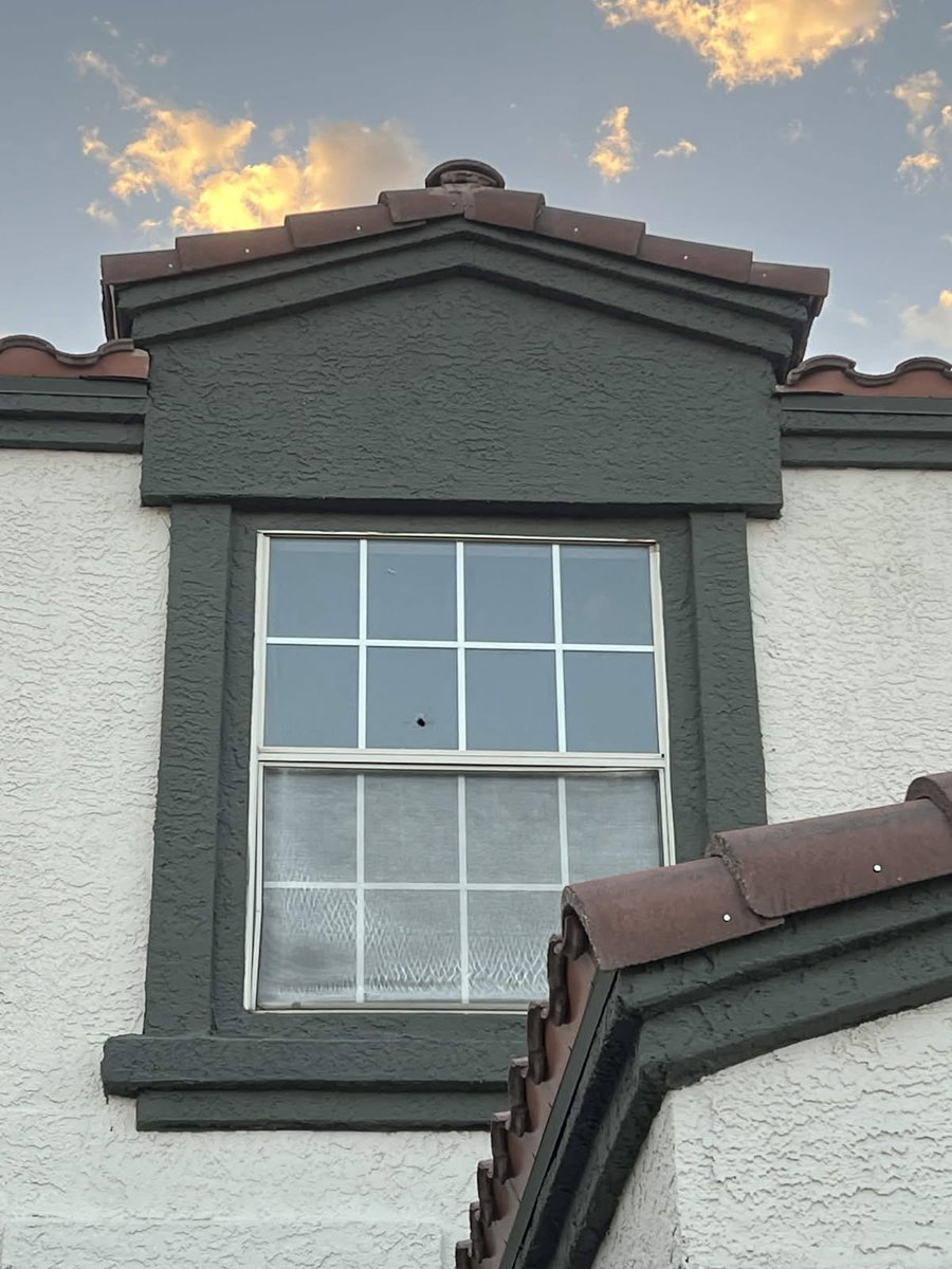 ElMauri619's tweet photo. @FOX5Vegas A bullet nearly missed my son’s friend 🤬 this was only a few houses down from ours https://t.co/2d62IQILuR