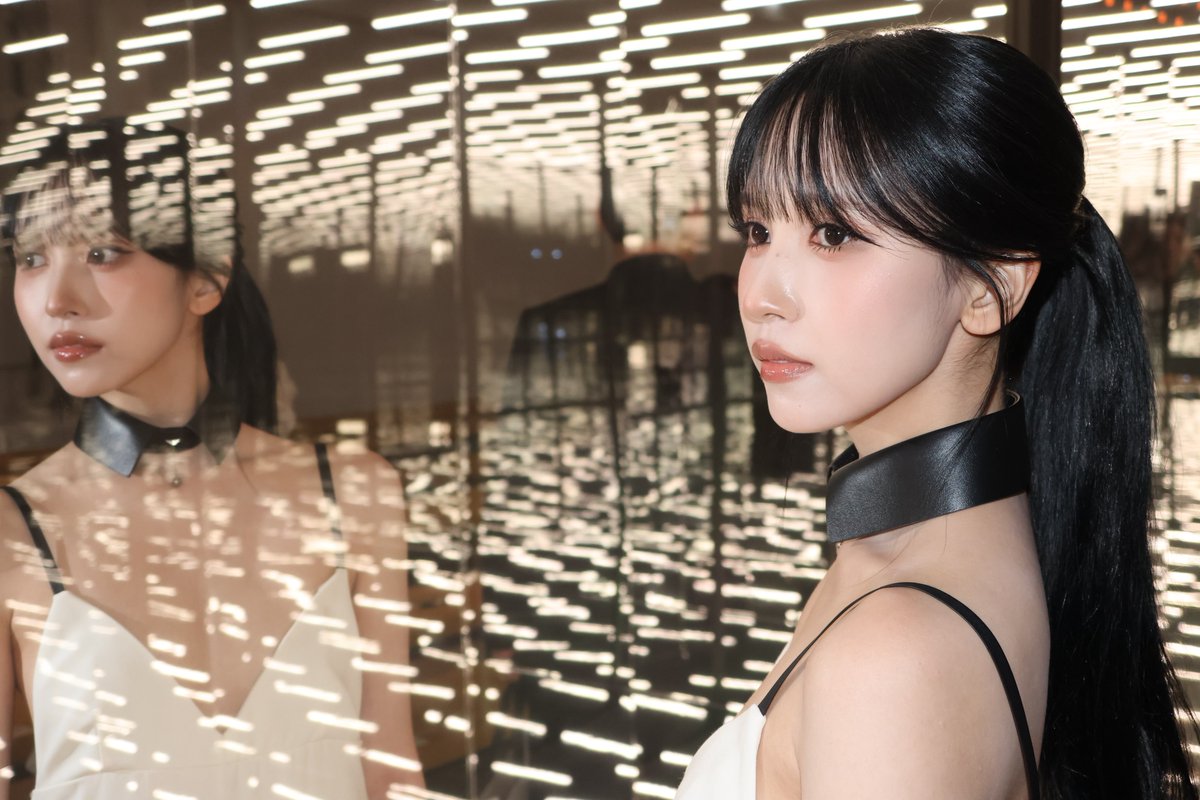 godmitzu's tweet photo. MINA FOR FENDI AT MILAN FASHION WEEK SHE'S SO GORGEOUS https://t.co/sXKZhrFZy9