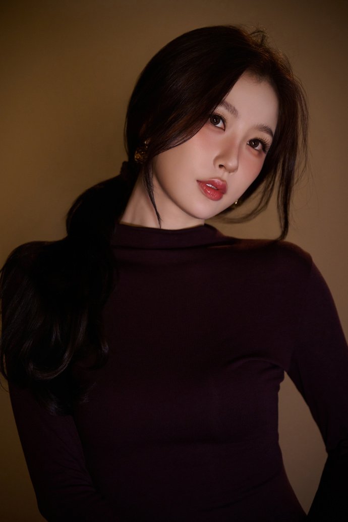 Ang9lShuxin's tweet photo. Esther Yu Shuxin Studio Update 1/3
Wishing everyone a happy Mid-Autumn Festival! 🥮
#YSX #YuShuxin #EstherYu #Shuxin #虞书欣 https://t.co/rizsz4Z66v