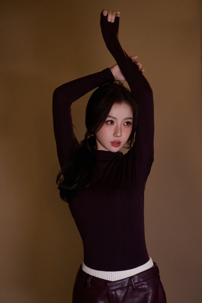 Ang9lShuxin's tweet photo. Esther Yu Shuxin Studio Update 1/3
Wishing everyone a happy Mid-Autumn Festival! 🥮
#YSX #YuShuxin #EstherYu #Shuxin #虞书欣 https://t.co/rizsz4Z66v