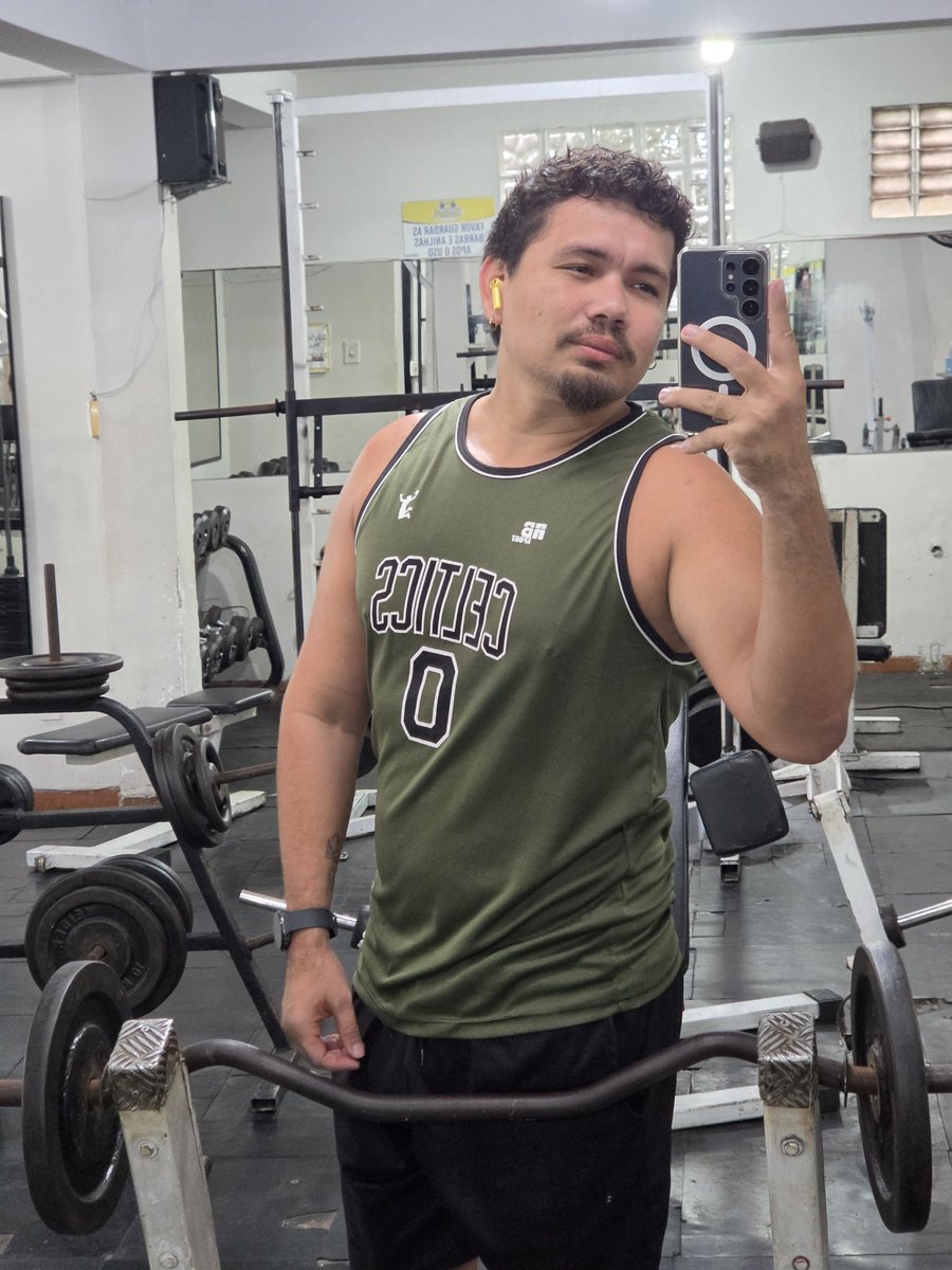 iruylaog's tweet photo. 9 games que me moldaram: https://t.co/d1AbGDim8L