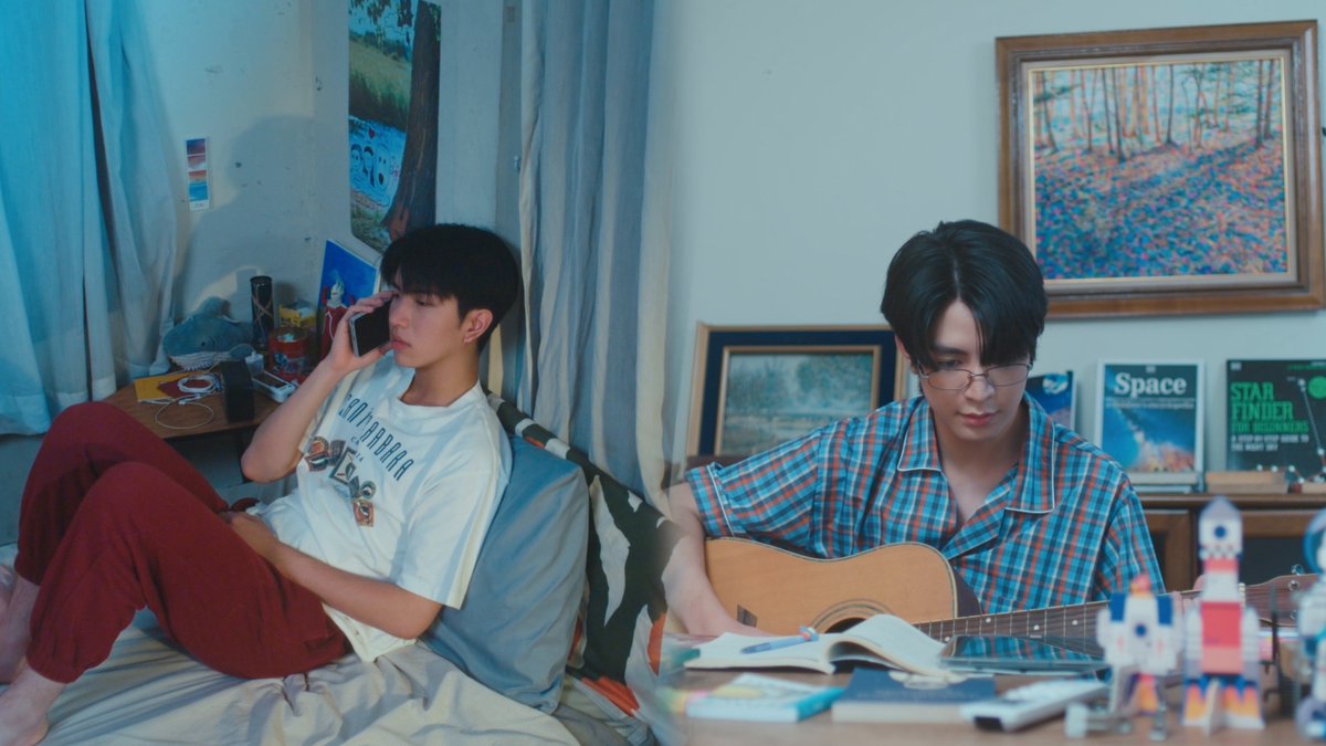 GMMTV's tweet photo. อบอุ่นขนาดนี้ ฝนฟ้าพายุก็ทำไรเราไม่ได้แล้วตอนนี้ #WEIRDO101SeriesEP7

@sea_ta_lay @keenkeno_sp https://t.co/44IBBRte5r