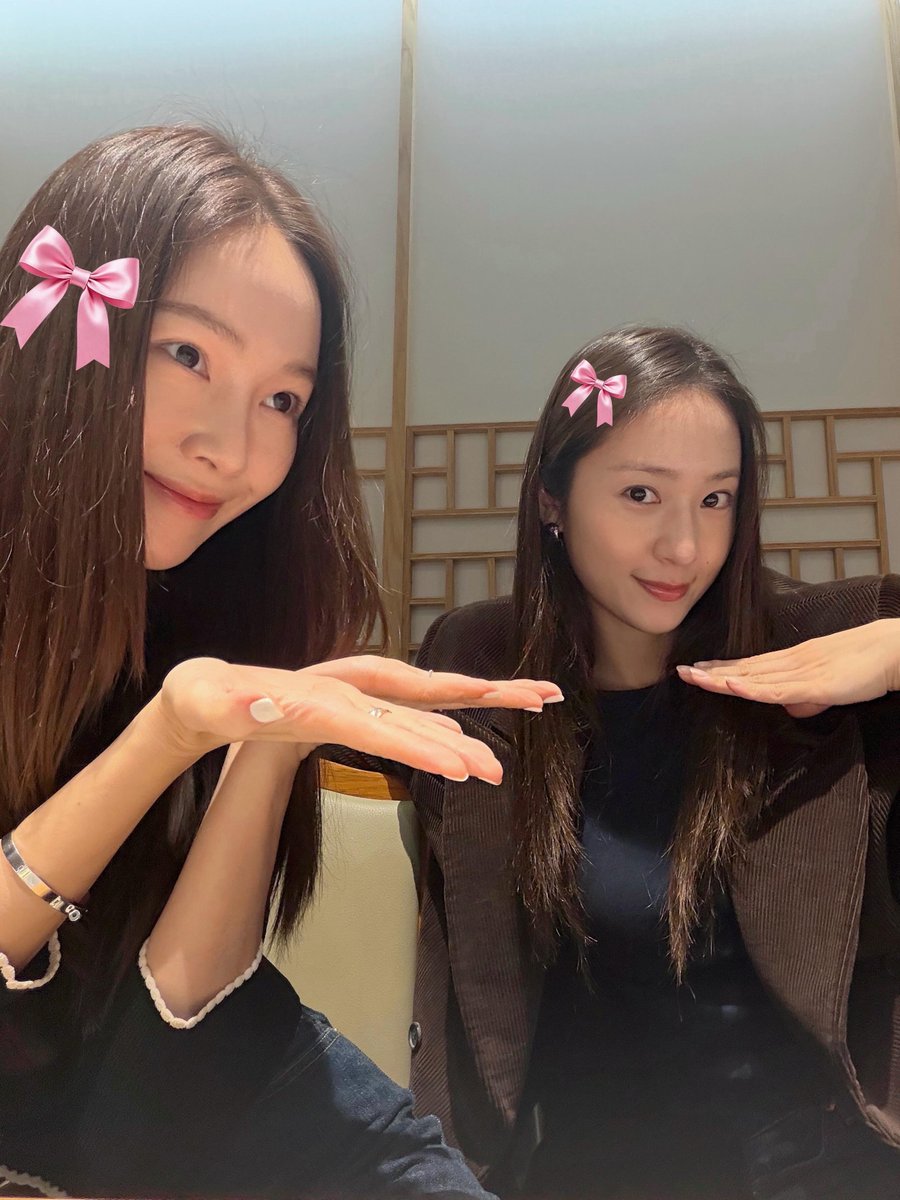 GR26Sic18's tweet photo. [2026.09.25_XHS/rednote] (1)
Sy__Jessica: 👯🏻‍♀️🌕💫
Jung Sisters edition🌕🥮✨ 

: https://t.co/QSbepn6fx6
#제시카 #JessicaJung #크리스탈 #Krystal https://t.co/iE7P0Iv7qr
