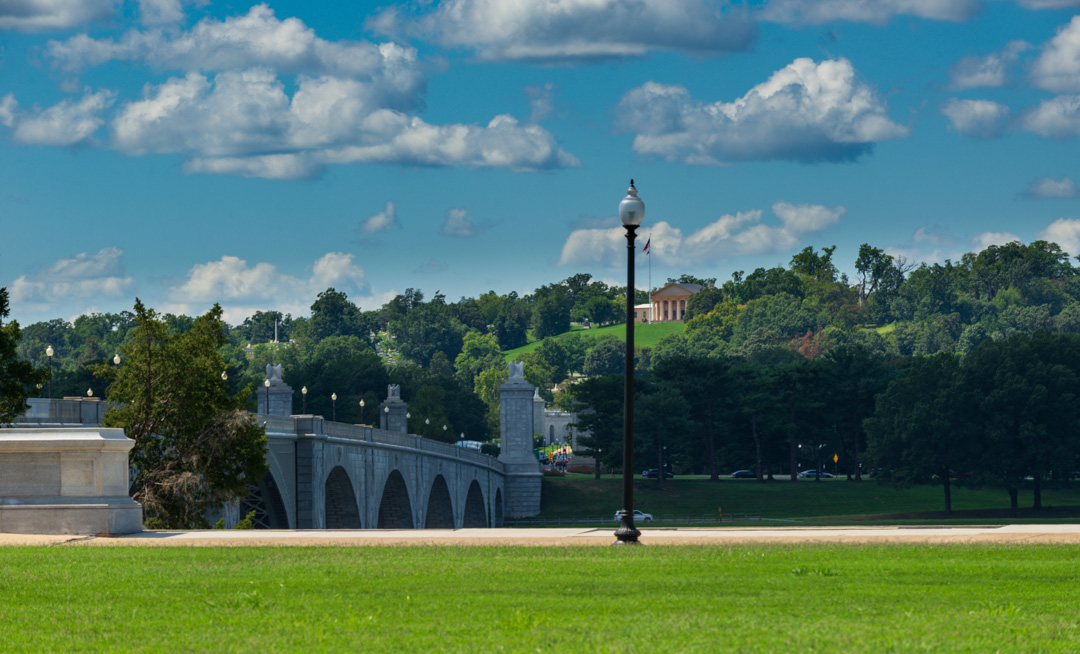 bfurman's tweet photo. A view of Arlington National Cemetery from the Lincoln Memorial before construction of proposed 250-foot high Triumphal Arch. . #TrumpArch #Trump #WashingtonDC #TriumphalArch #democracy #vote https://t.co/8FvFpo7NKy