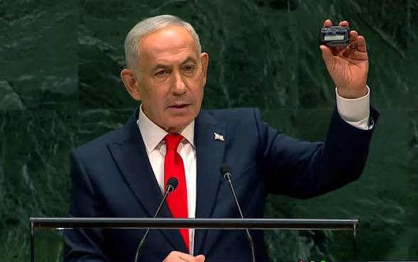 Guigz75116's tweet photo. Les pays qui ont quitté l’assemblée générale de l’ONU pendant le discours de Netanyahu ? 

Rien que des démocraties exemplaires, évidemment. 

Voici la liste exhaustive de ces phares de la liberté, du pluralisme et des droits de l’homme :

Arabie saoudite. Iran. Corée du Nord. Afghanistan. Soudan. Turkménistan. Myanmar. Libye. Algérie. Ouzbékistan. Kirghizistan. Brunei. Pakistan. Bangladesh. Jordanie. Turquie. Malaisie. Indonésie. Maldives. Tunisie. Sri Lanka.

Voilà. Les démocraties les plus vibrantes de la planète. Celles où l’on vote tous les jours, où l’opposition s’exprime librement, où la presse n’est jamais emprisonnée et où les minorités sont choyées. 🤣

Ils sont partis par amour de la démocratie. Logique. 

Quand on est une démocratie aussi accomplie, on ne peut vraiment pas rester écouter un discours. 

Ce serait trop choquant pour la conscience.🤣