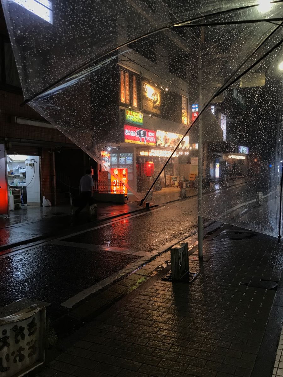 CROWPR1NCE's tweet photo. It’s rainy tonight . https://t.co/iRmH3XtTEo