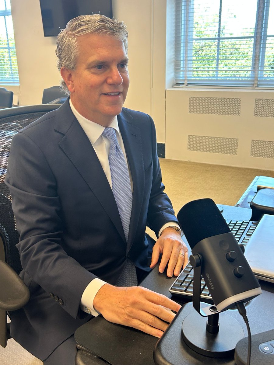 SelectUSA's tweet photo. 🎧 New podcast: Assistant Sec. David L. Fogel on investing in America

Fogel joined @FederalNewsNet’s Business of Government Hour to discuss how @TradeGov’s Global Markets helps global firms grow in the US, including through the SelectUSA program.

Listen: https://t.co/MJmW1Lcf8L https://t.co/hPNPXE76Gd