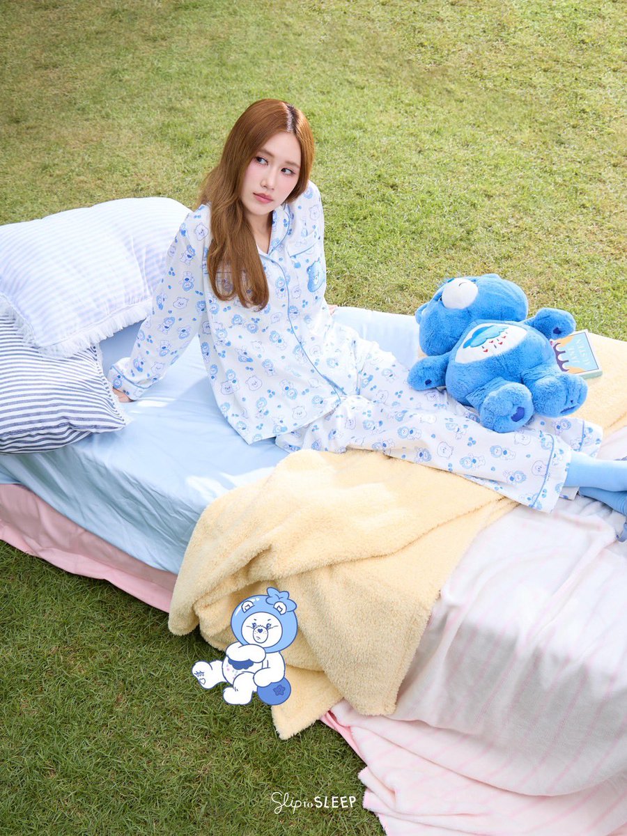 KaoJaneTWFC's tweet photo. 2026.09.25 Slip to Sleep Xiaohongshu Post

The Care Bears pajamas that JaneYeh also wears 🐻
The familiar, beloved Care Bears pattern, updated in fresh, pastel shades—bringing a unique, thoughtful charm to pure cozy cuteness.

One in sweet pink 🩷 Cheery Berry
One in refreshing blue 🩵 Grumpy Berry

No matter what mood you're in today,
There's always a Care Bear that understands every little feeling 🧸

🔗 ：https://t.co/ON2RTb2dJP

#janeeyeh  #เจนเย่
#SliptoSleep